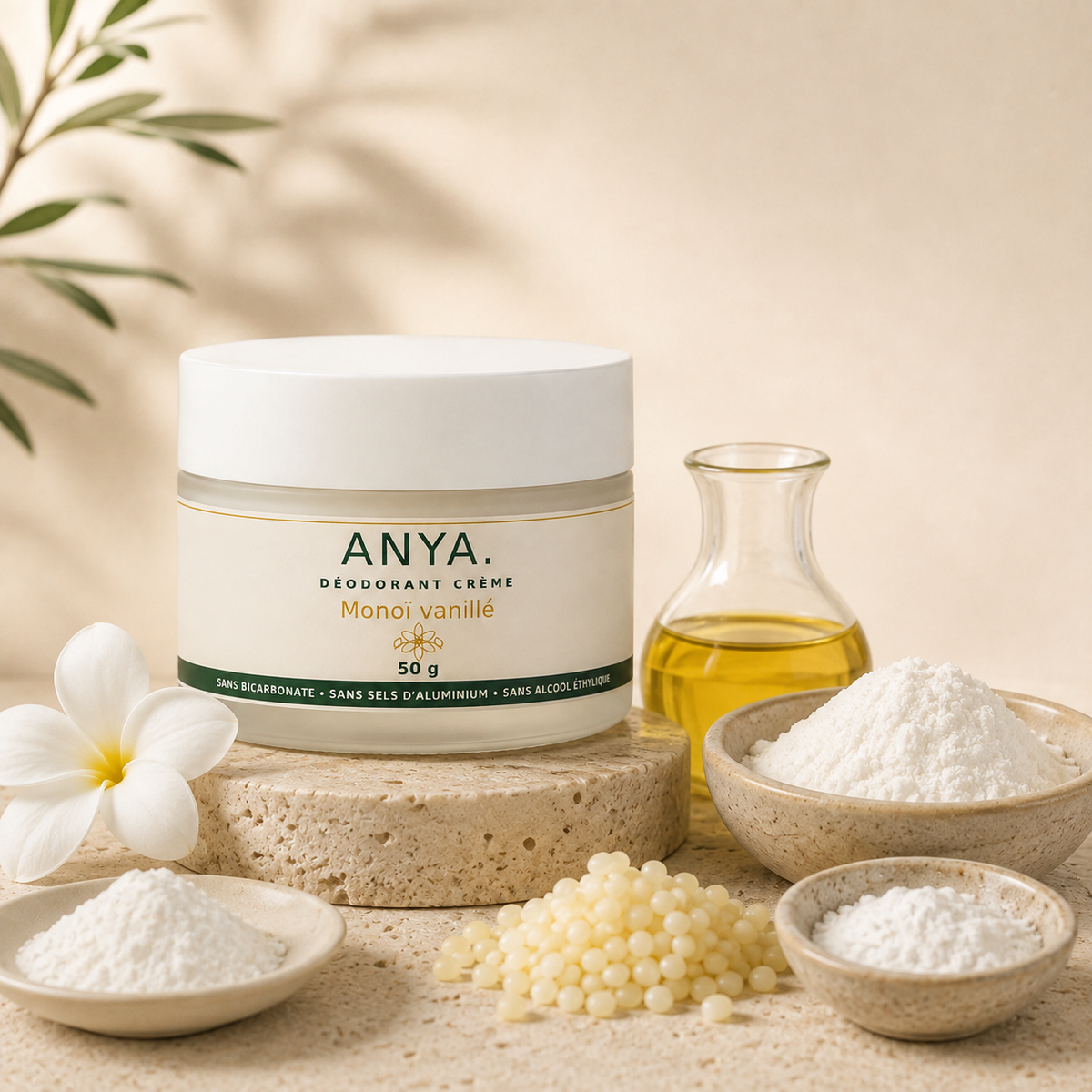 Déodorant crème ANYA. entouré des actifs et matières de sa formule